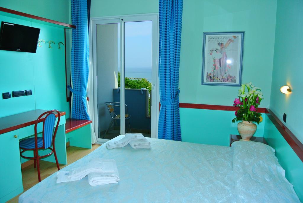 Hotel Mirage Lido di Classe Exterior photo