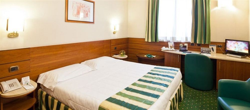 Hotel Mirage Lido di Classe Exterior photo